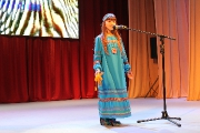 Мария Вагатова «Тёнг-тёнг» (стихотворение-песенка) на хантыйском языке читает Уколова Полина 
