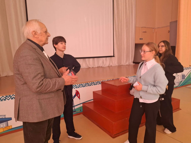 Леонид Кириллович Иванов Леонид Кириллович Иванов