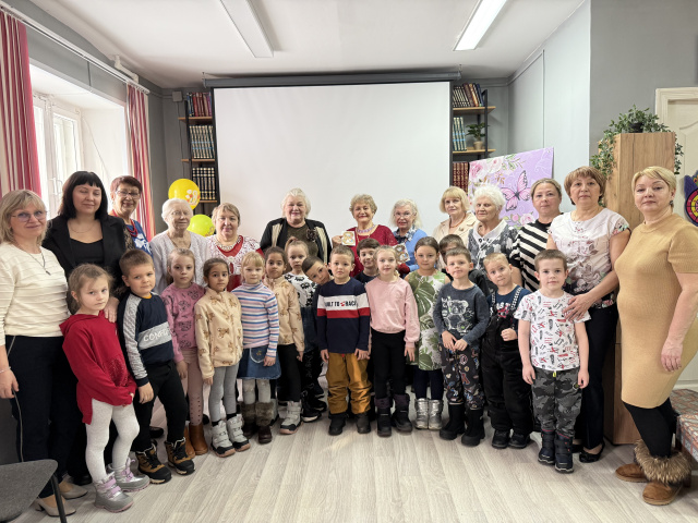 С праздником мимозы