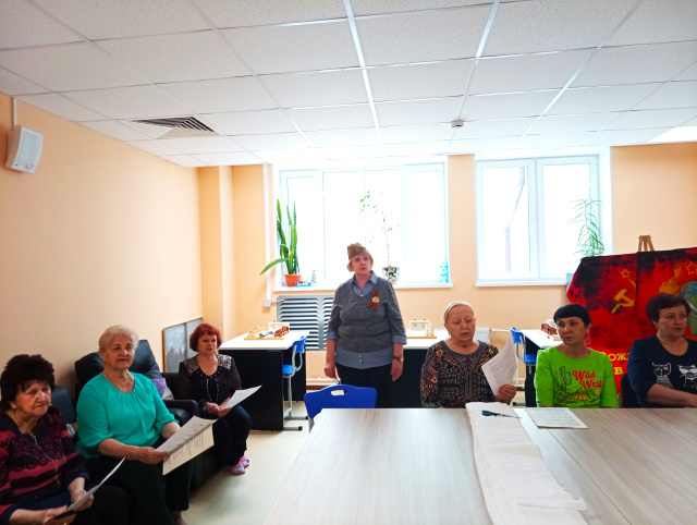 Покрывается сердце инеем…