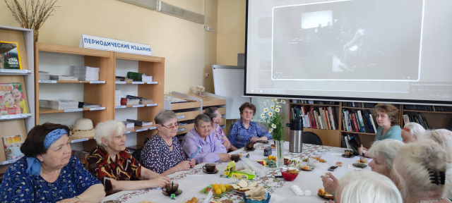 Участники клуба интересных встреч