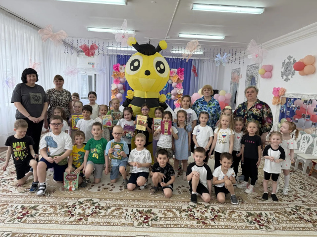 Под семейным абажуром