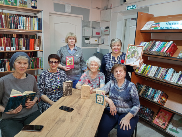 Закружилась листва золотая…