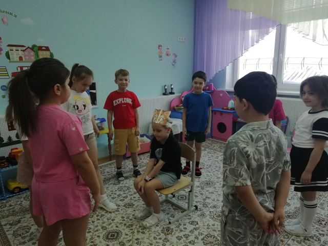 Мягкие лапки, а в лапках царапки