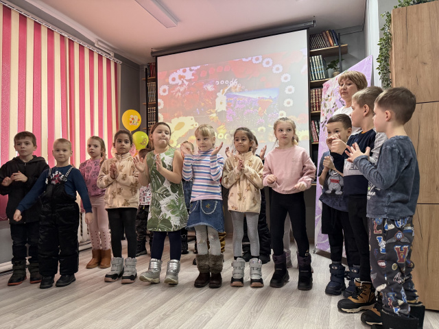 С праздником мимозы